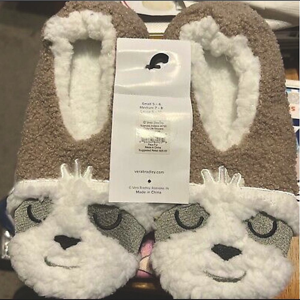 Vera Bradley “Hangin Around” slippers. Size Medium